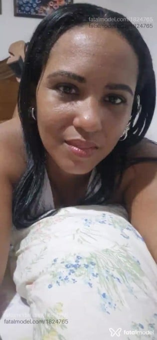 Acompanhante mulher morena (o) de olhos pretos - Tempestade