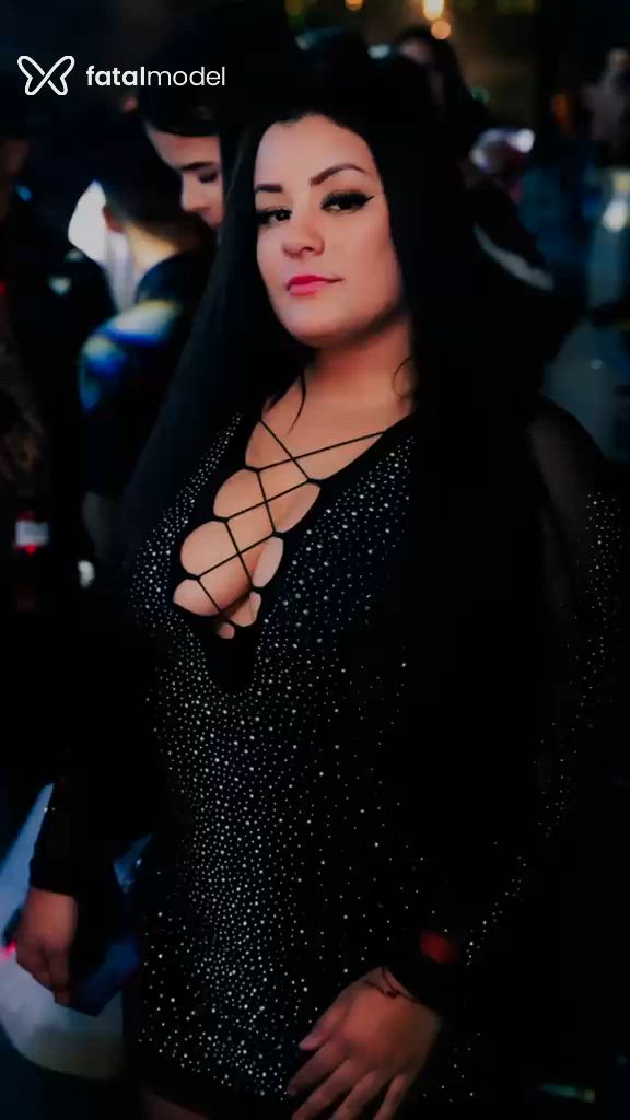 Acompanhante mulher loira (o) de olhos pretos em Colombo Acompanhante mulher loira (o) de olhos pretos em Colombo - Larissa Rafaele