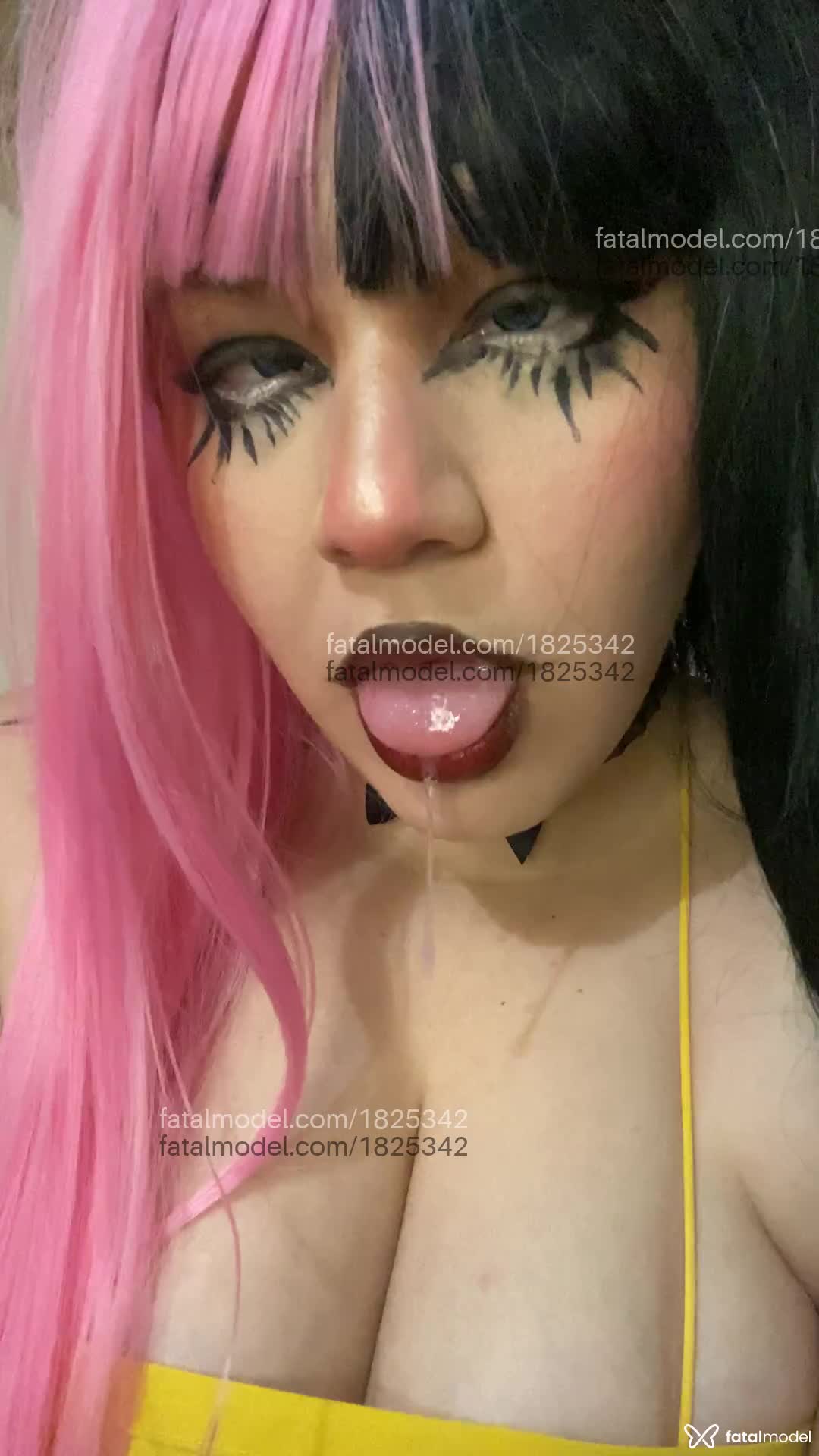 Acompanhante mulher loira (o) de olhos azuis em Virtual - Morgana