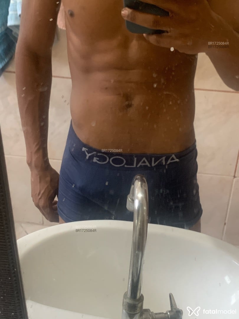 Acompanhante homem morena (o) de olhos pretos em São Paulo Acompanhante homem morena (o) de olhos pretos em São Paulo - Morenosp