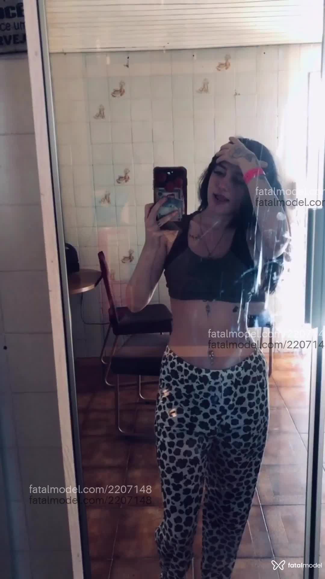 Acompanhante mulher com cabelo castanho de olhos castanhos em Florianópolis - Brenda