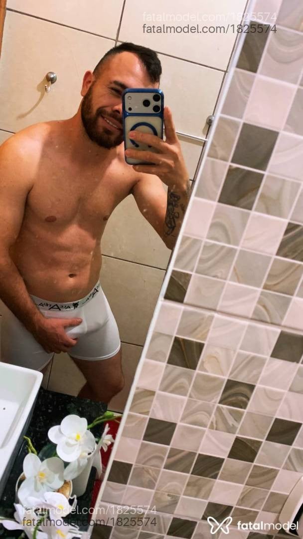 Acompanhante homem com cabelo castanho de olhos castanhos em Arapongas - Dom luiz