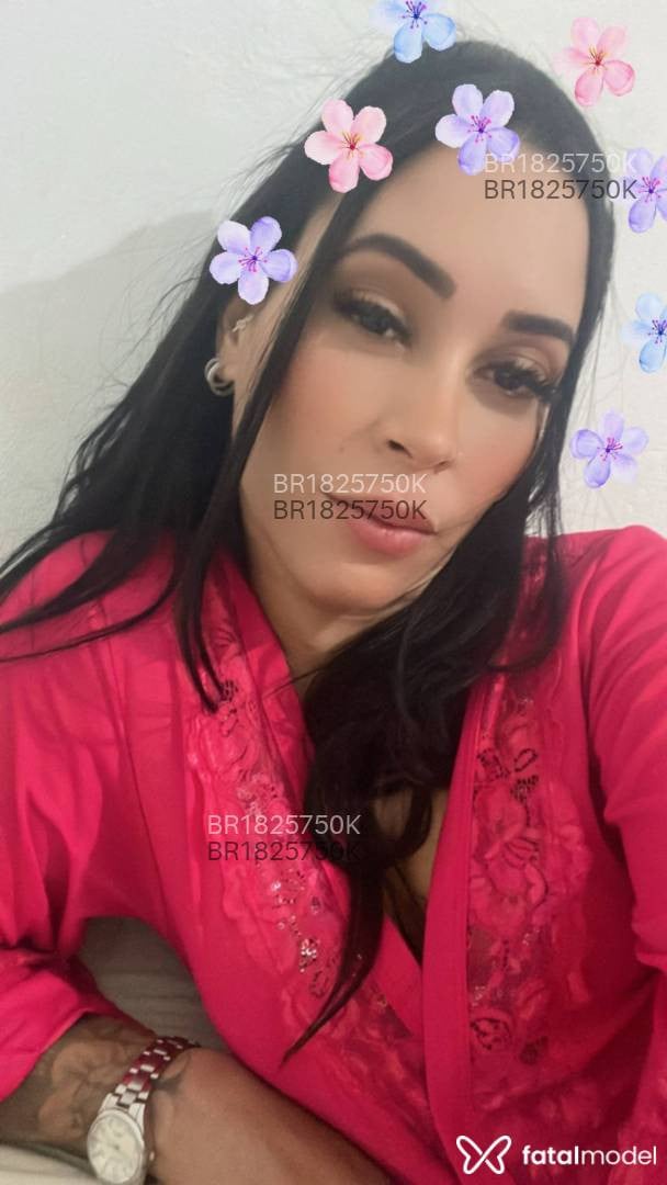 Acompanhante mulher com cabelo castanho de olhos castanhos - Fernanda Acompanhante mulher com cabelo castanho de olhos castanhos - Fernanda