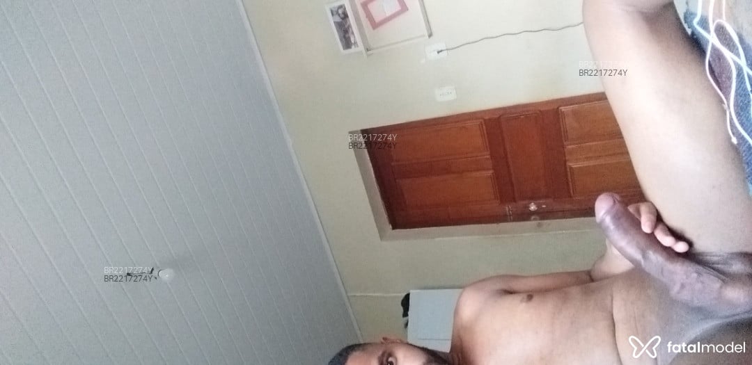 Acompanhante homem com cabelo castanho de olhos castanhos em Virtual - Dotad