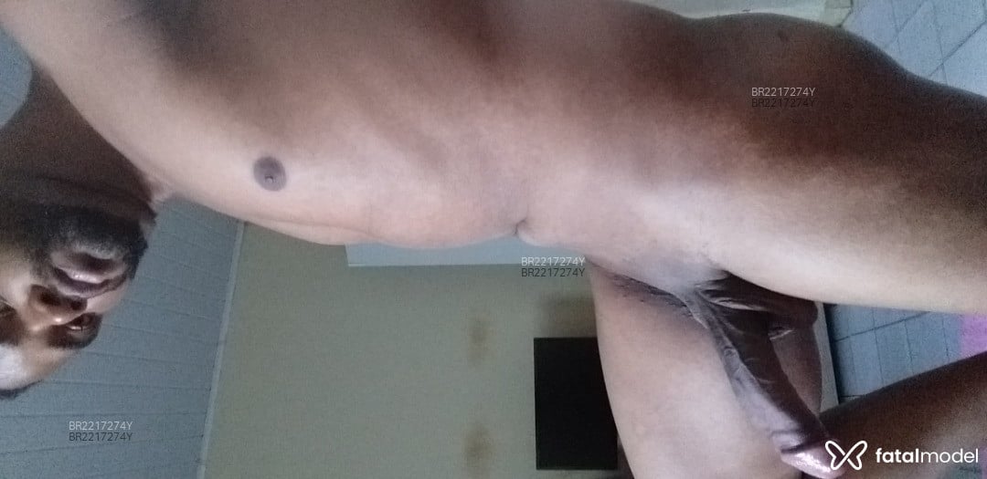 Acompanhante homem com cabelo castanho de olhos castanhos em Virtual - Dotad