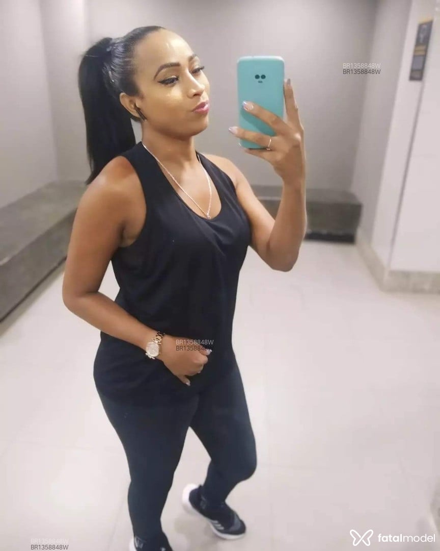 Acompanhante travesti morena (o) de olhos castanhos em Brasília - Yasmin Cardoso