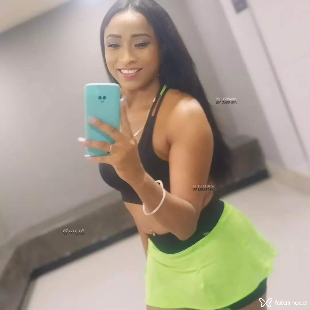 Acompanhante travesti morena (o) de olhos castanhos em Brasília - Yasmin Cardoso