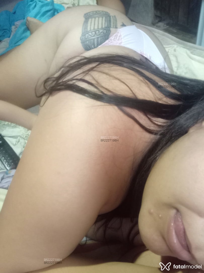 Acompanhante mulher morena (o) de olhos pretos em Virtual Acompanhante mulher morena (o) de olhos pretos em Virtual - Vivi Fernandes