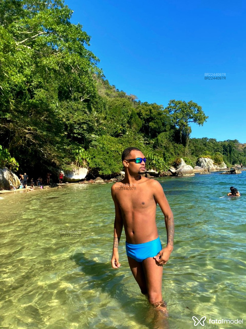 Acompanhante homem morena (o) de olhos castanhos em Rio de Janeiro - Miguel