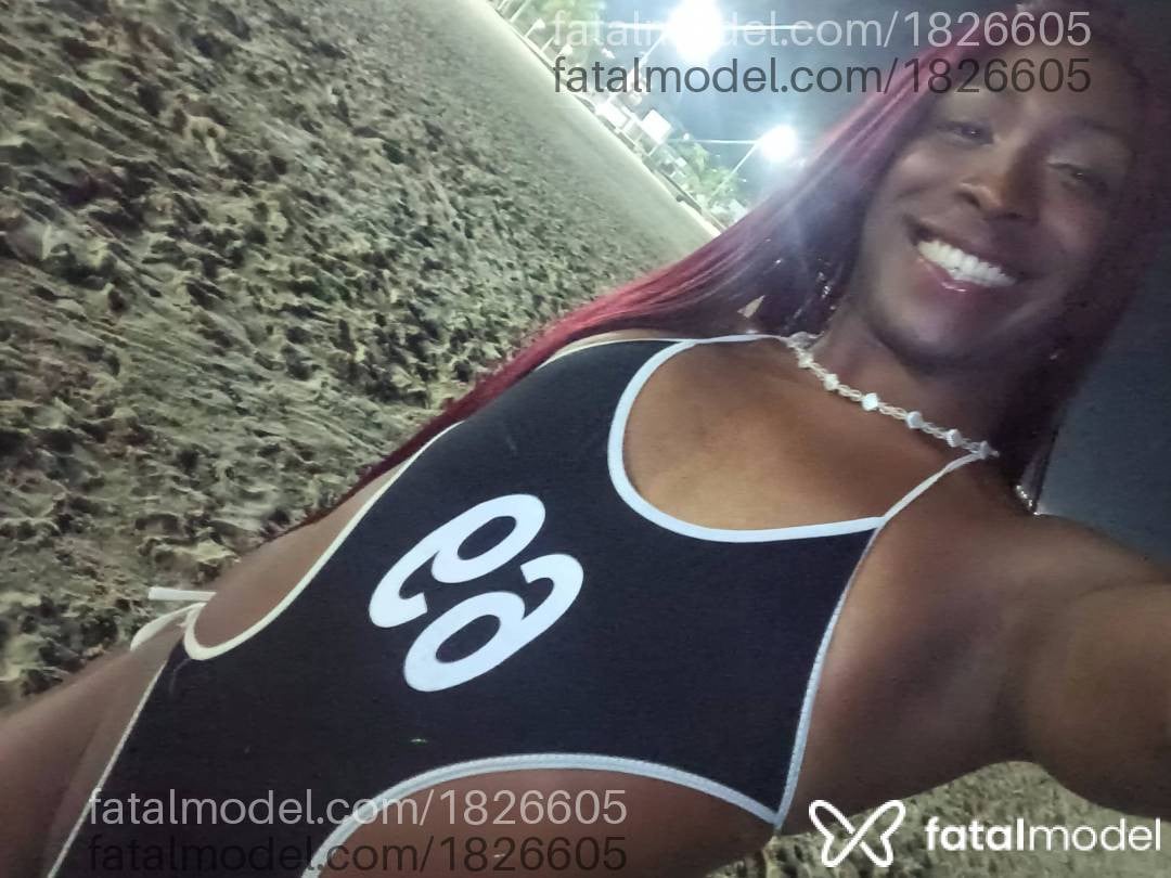 Acompanhante mulher trans ruiva (o) de olhos pretos em Guarujá - Polly