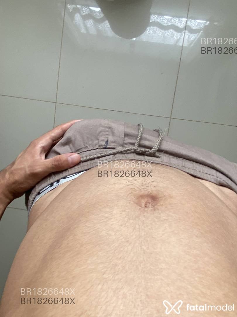 Acompanhante homem com cabelo castanho de olhos castanhos em Anápolis Acompanhante homem com cabelo castanho de olhos castanhos em Anápolis - Arthur