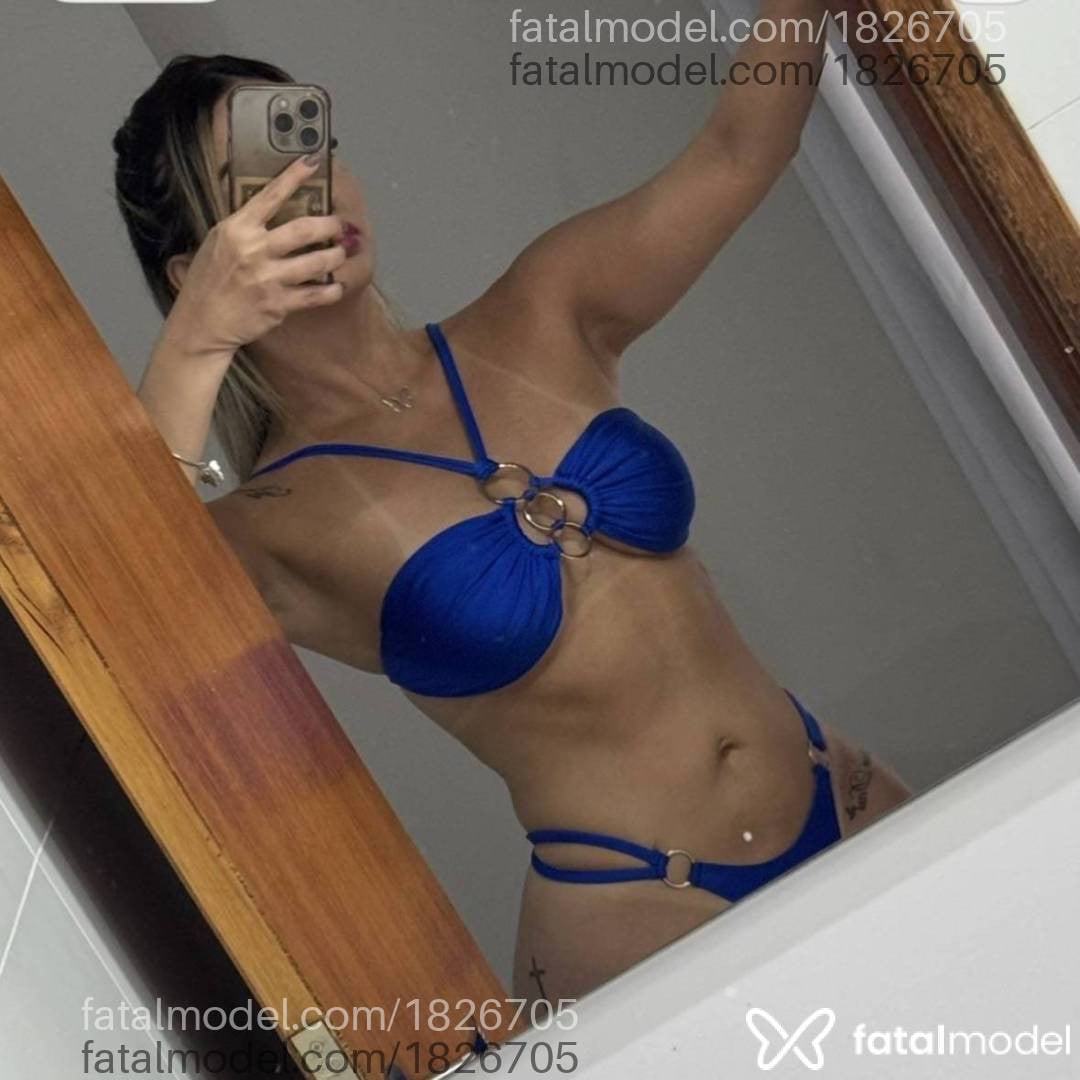 Acompanhante mulher loira (o) de olhos mel - Livia Santos