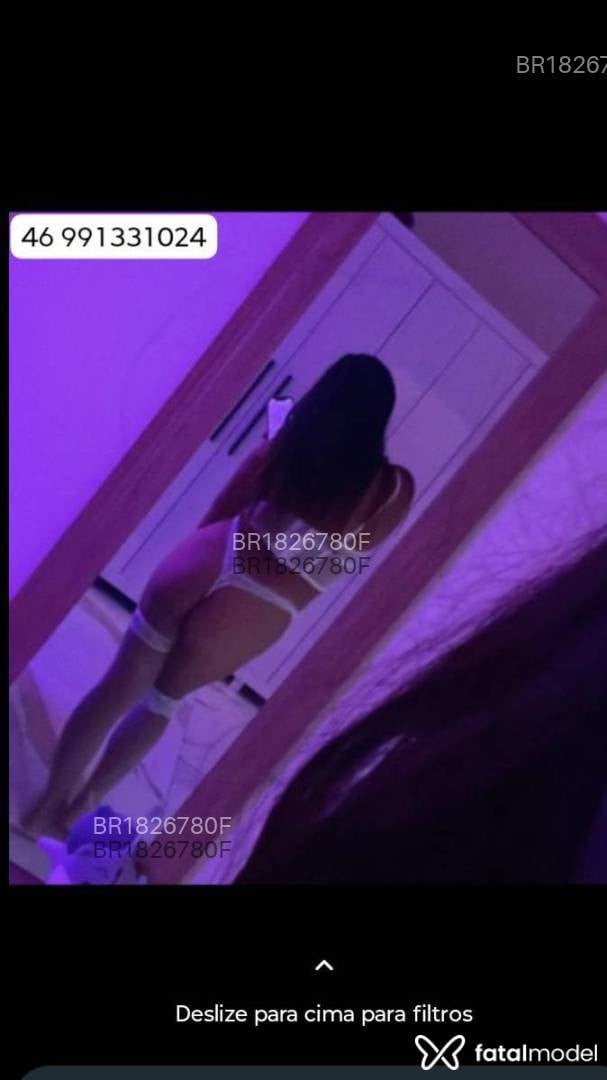 Acompanhante mulher com cabelo castanho de olhos castanhos em Pato Branco Acompanhante mulher com cabelo castanho de olhos castanhos em Pato Branco - Jordana Feraz