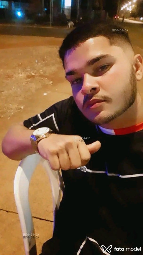 Acompanhante homem morena (o) de olhos pretos - ERICK DTO