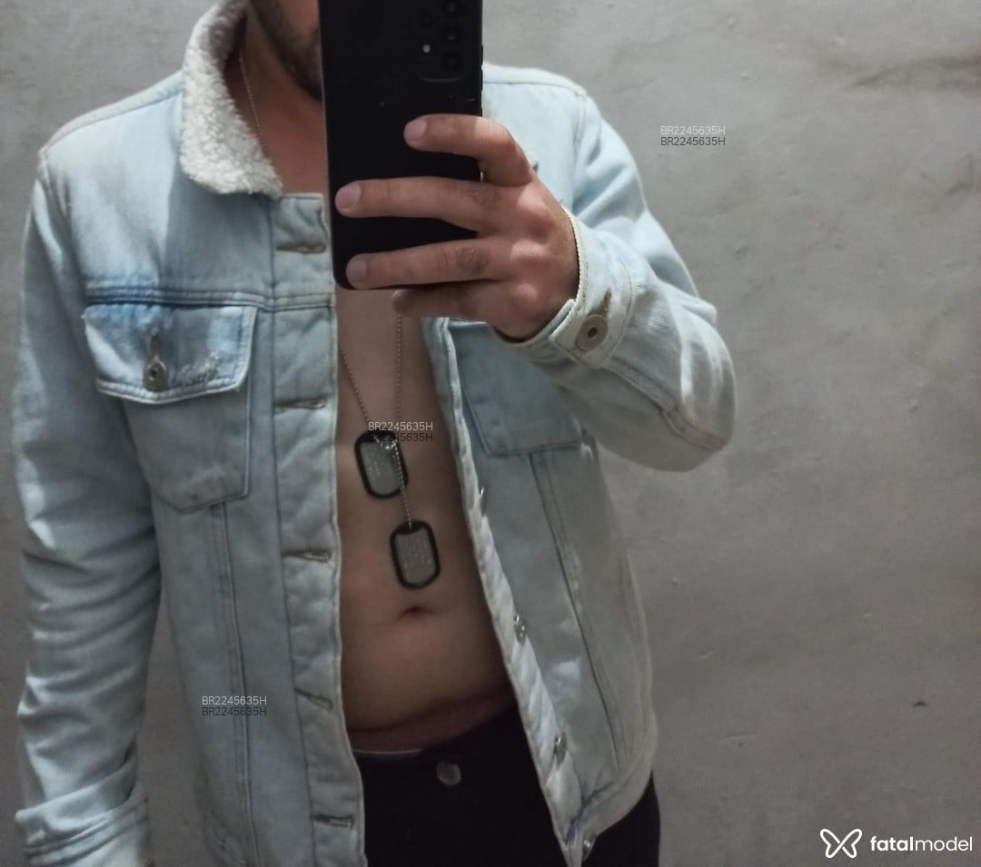 Acompanhante homem morena (o) de olhos castanhos - Heitor