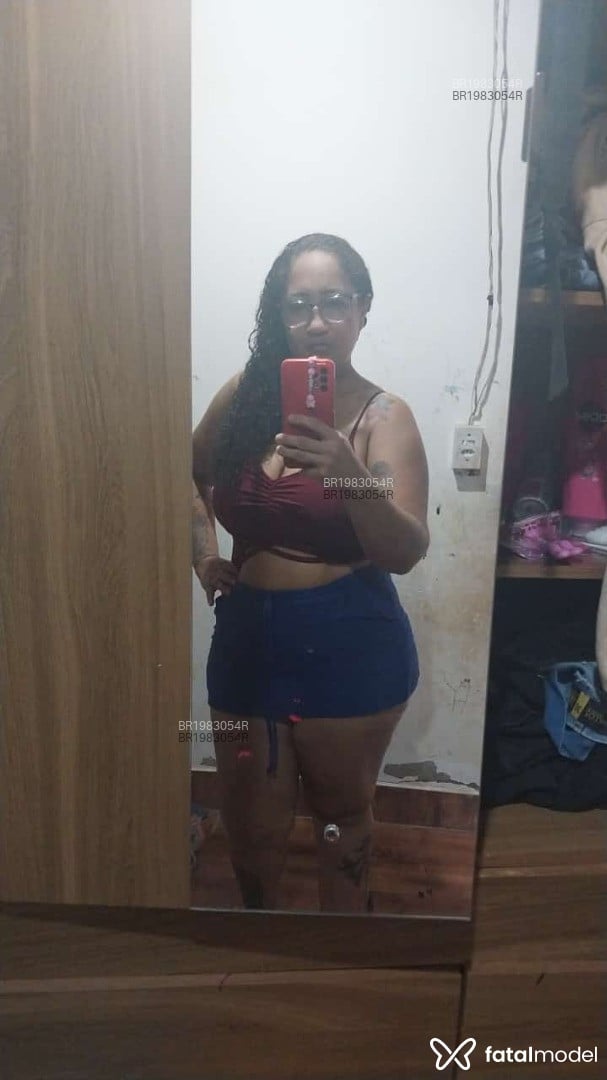 Acompanhante mulher com cabelo castanho de olhos mel em Pontes e Lacerda Acompanhante mulher com cabelo castanho de olhos mel em Pontes e Lacerda - Morena Gomes