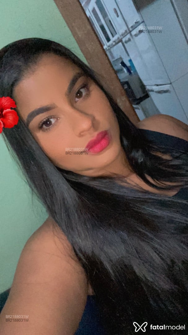 Acompanhante mulher com cabelo castanho de olhos mel em Sete Lagoas - Maju