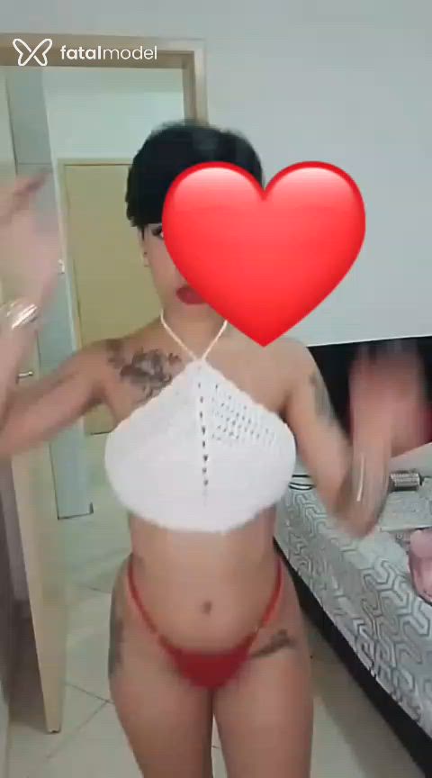 Acompanhante mulher morena (o) de olhos pretos - Helena