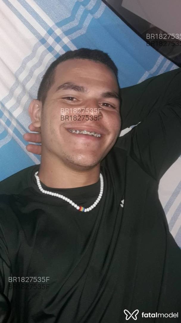 Acompanhante homem com cabelo castanho de olhos castanhos em Fortaleza - Ariih