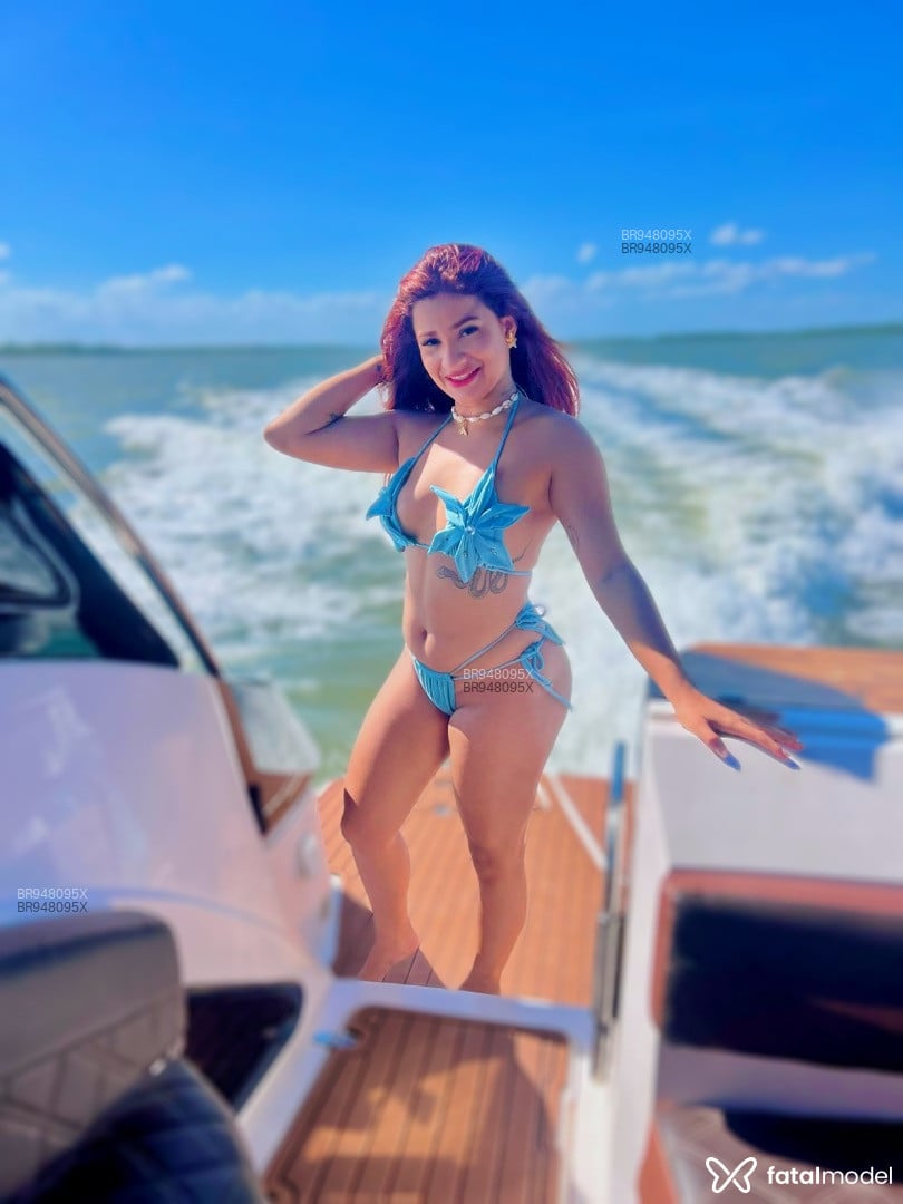 Acompanhante mulher ruiva (o) de olhos castanhos em Florianópolis - Livia Nunes