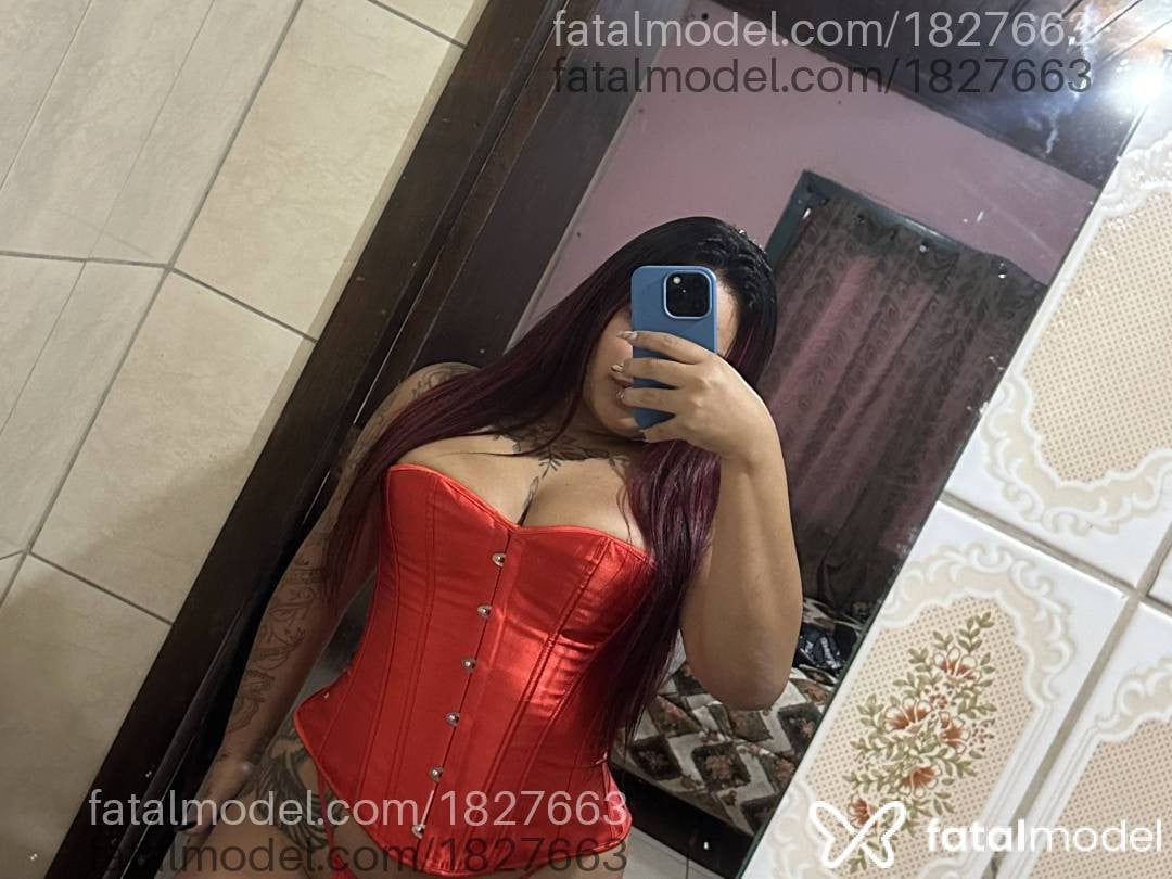 Acompanhante mulher com cabelo castanho de olhos castanhos em Tramandaí Acompanhante mulher com cabelo castanho de olhos castanhos em Tramandaí - Thayla