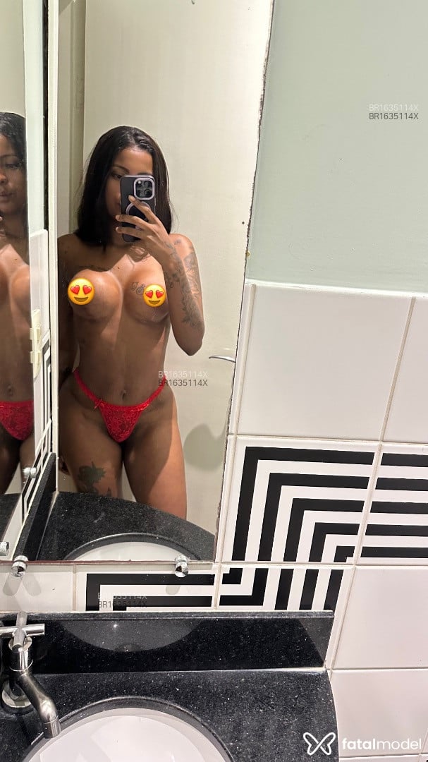 Acompanhante mulher com cabelo castanho de olhos pretos em Goiânia - Carol