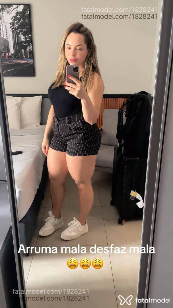 Acompanhante mulher com cabelo castanho de olhos castanhos - Priscila