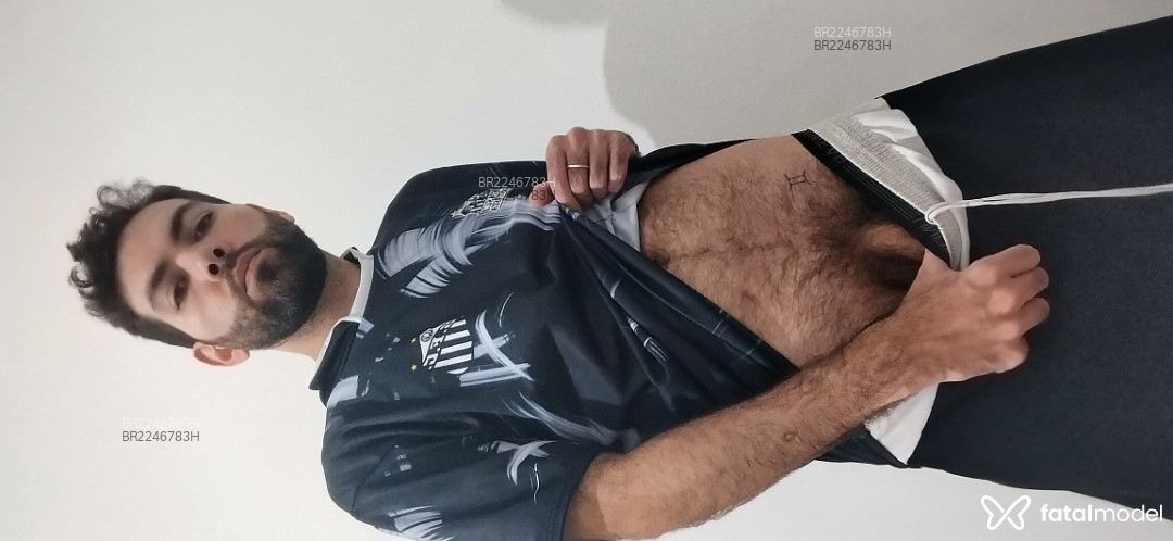 Acompanhante homem com cabelo castanho de olhos verdes em São Paulo - Joao