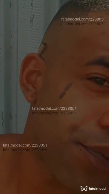 Acompanhante homem com cabelo castanho de olhos pretos - Lucas Silva Acompanhante homem com cabelo castanho de olhos pretos - Lucas Silva