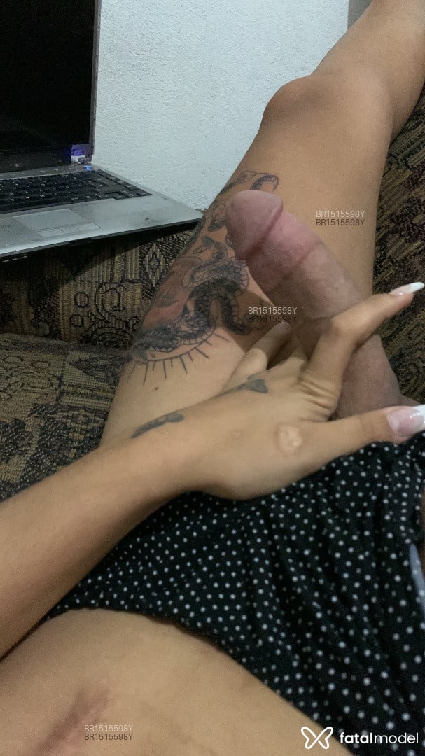 Acompanhante mulher trans morena (o) de olhos castanhos - Barbara Forbes