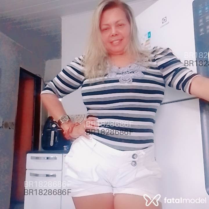 Acompanhante mulher loira (o) de olhos castanhos - Lulubeleza