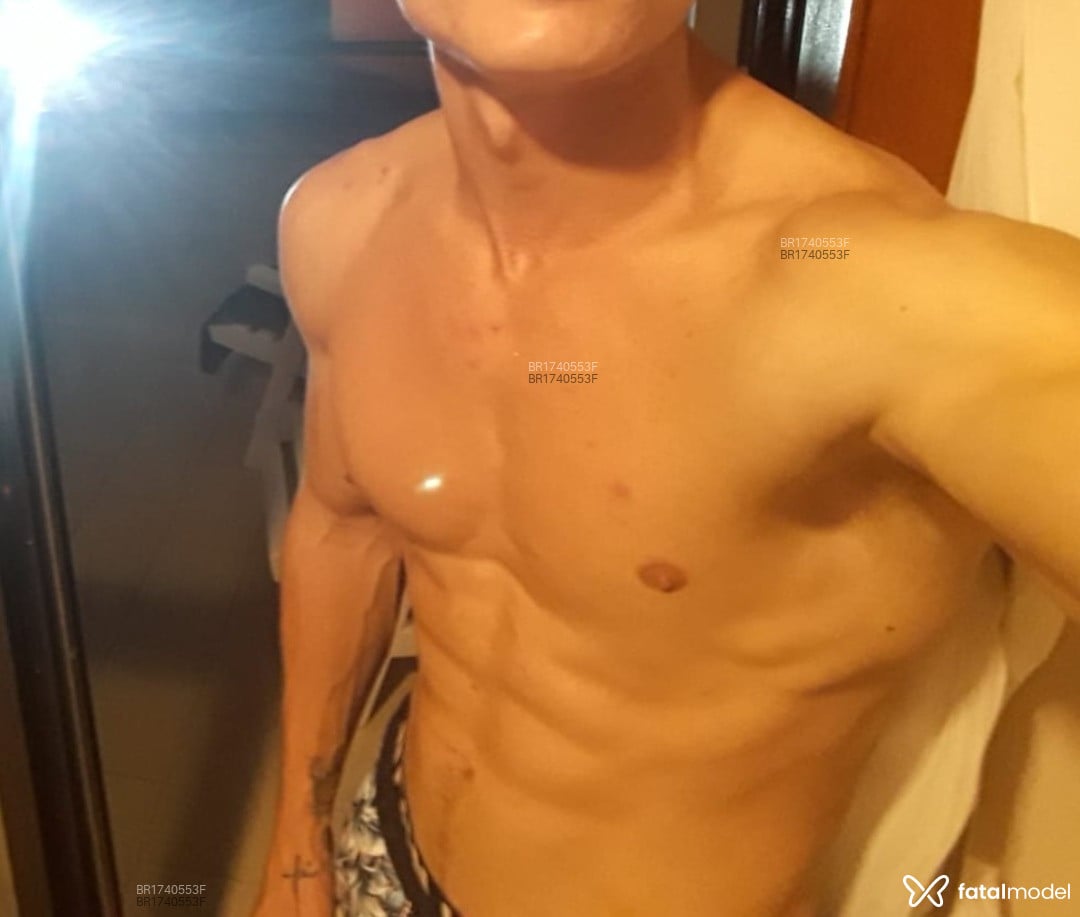 Acompanhante homem loira (o) de olhos castanhos em Porto Alegre - Miguel Lorenzo