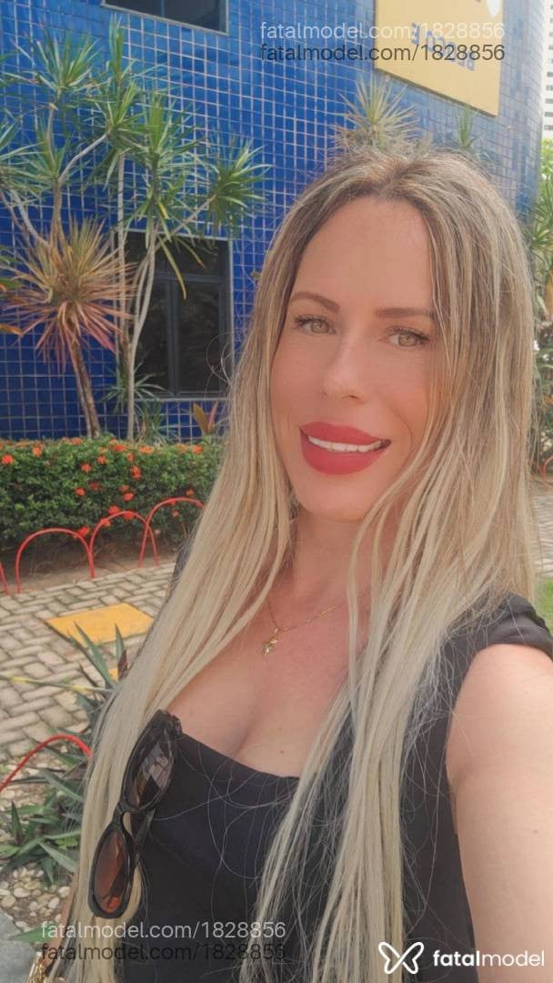 Acompanhante mulher loira (o) de olhos verdes - Jalila