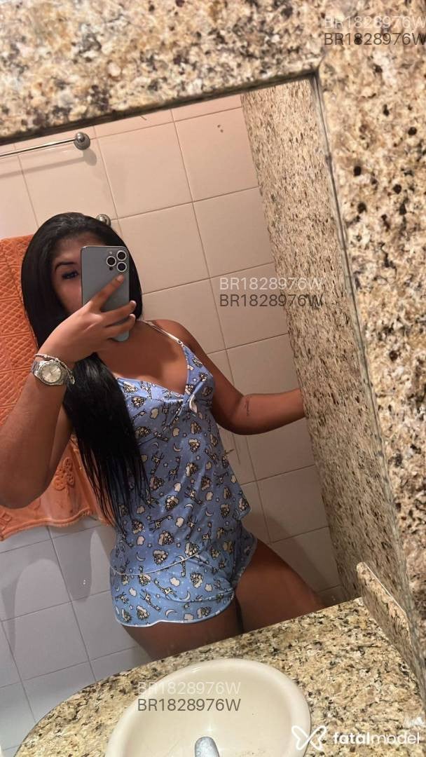 Acompanhante mulher com cabelo castanho de olhos pretos em Campos dos Goytacazes - Ágatha