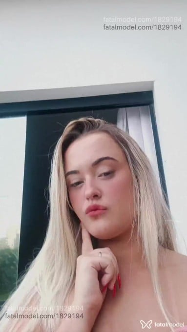 Acompanhante mulher loira (o) de olhos verdes em Lavras - Rebecca