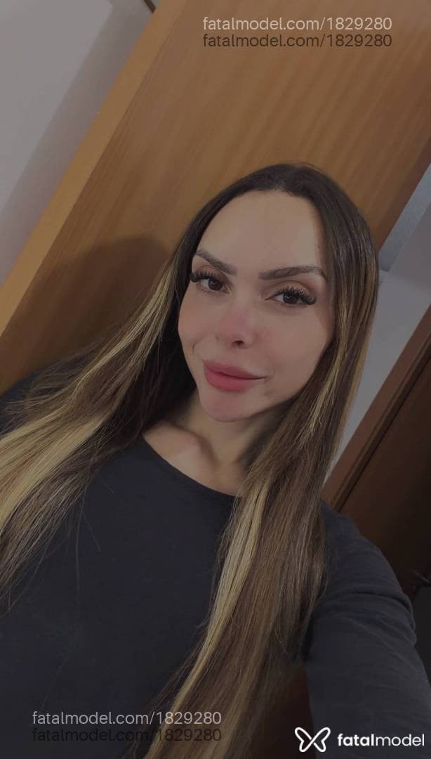 Acompanhante mulher loira (o) de olhos castanhos em Porto Alegre - Brenda