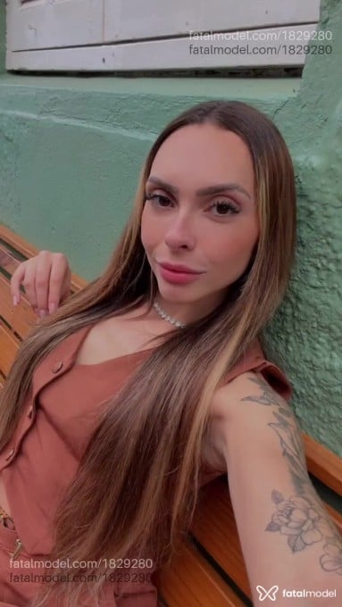 Acompanhante mulher loira (o) de olhos castanhos em Porto Alegre - Brenda