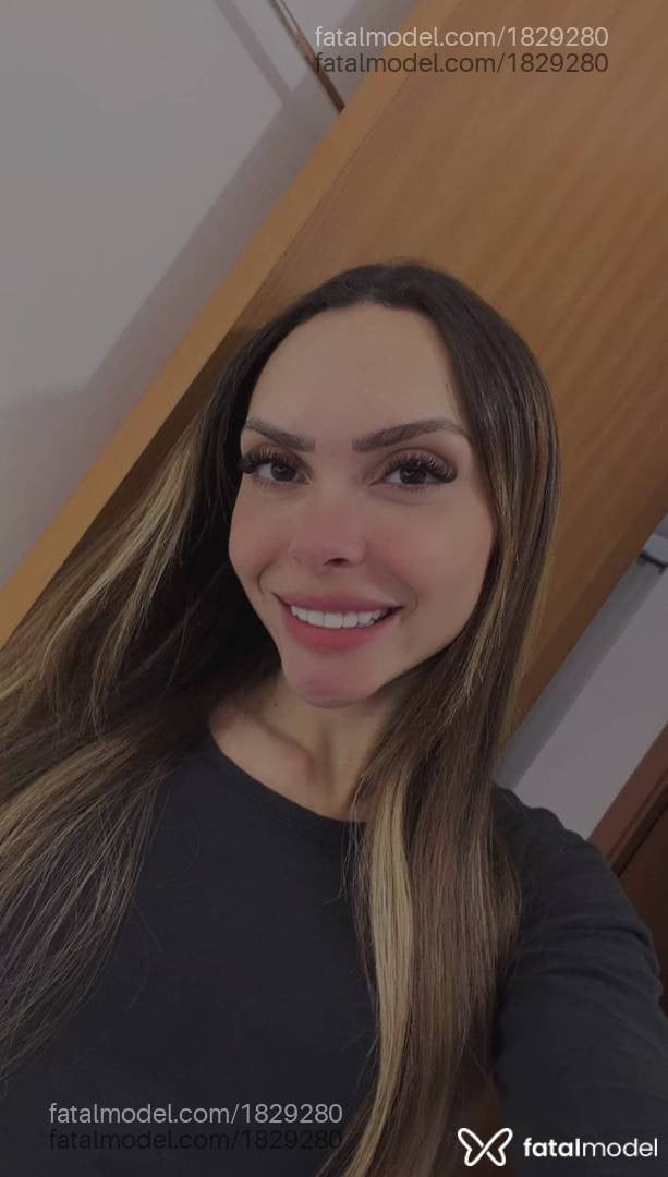 Acompanhante mulher loira (o) de olhos castanhos em Porto Alegre - Brenda