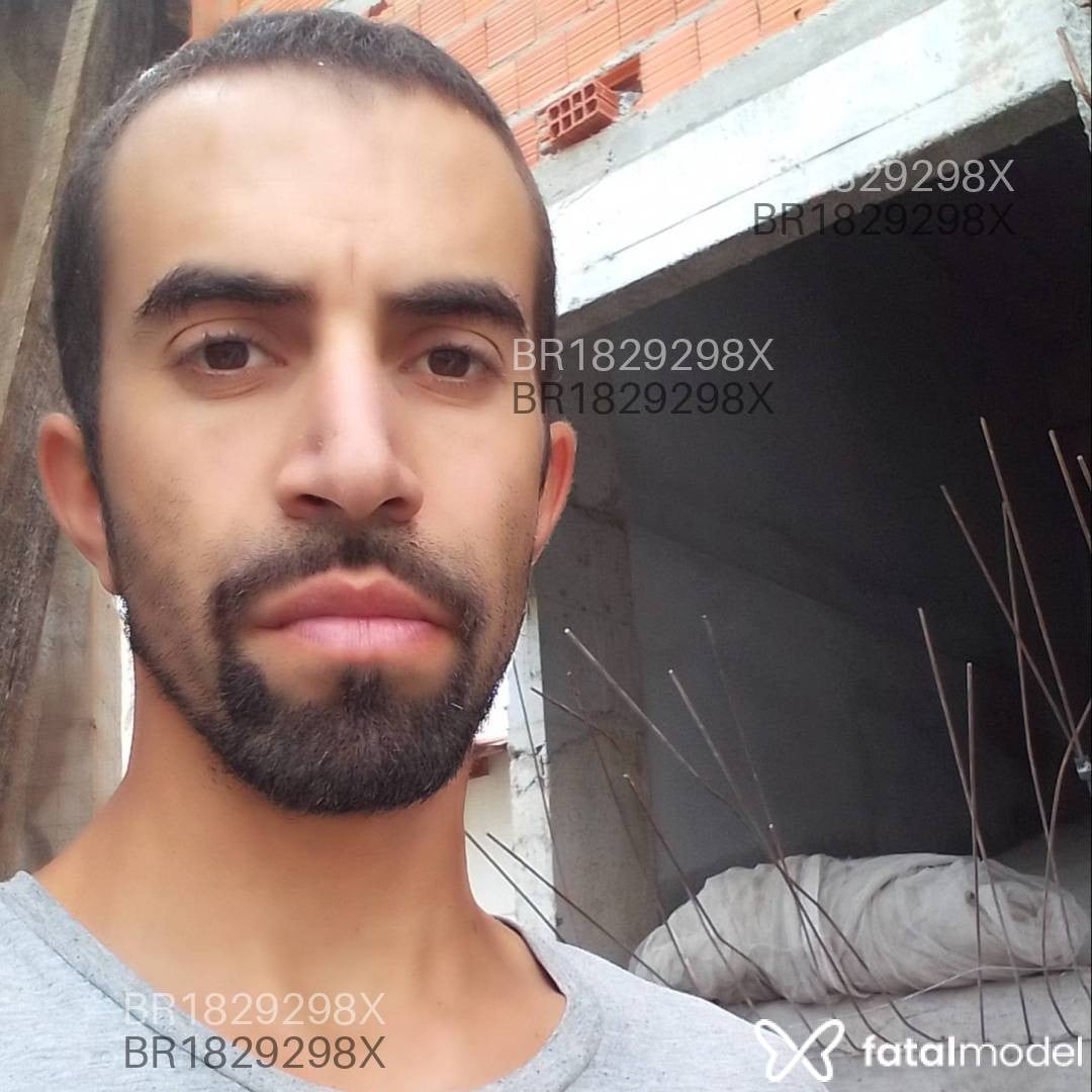 Acompanhante homem com cabelo castanho de olhos castanhos em Pelotas Acompanhante homem com cabelo castanho de olhos castanhos em Pelotas - Ale Consertomasso