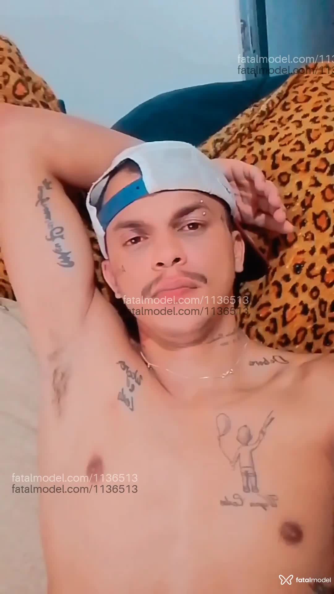 Acompanhante homem morena (o) de olhos castanhos em Goiânia - Wallysomeskema