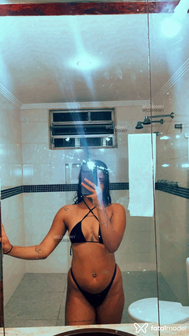 Acompanhante mulher com cabelo castanho de olhos pretos em São Paulo - Lprincs