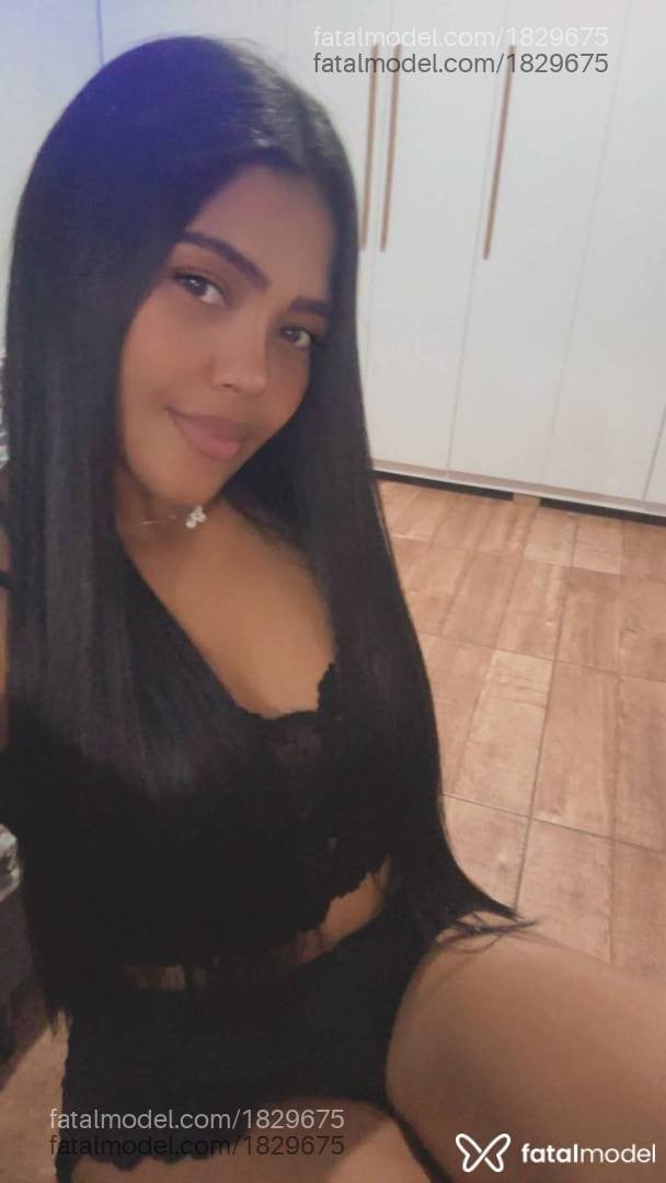 Acompanhante mulher morena (o) de olhos pretos - Bia castro