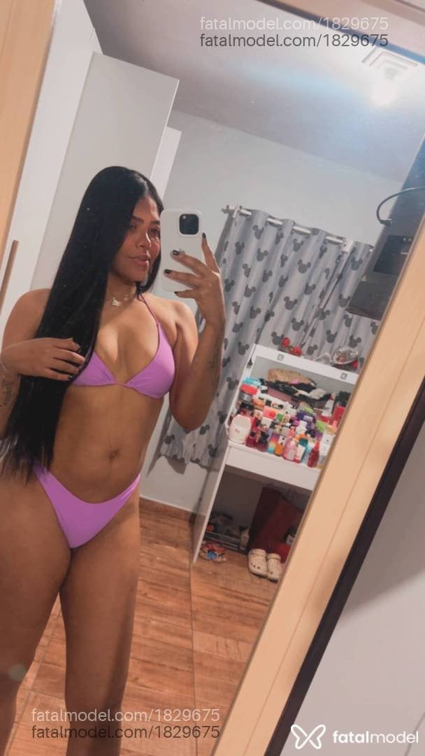Acompanhante mulher morena (o) de olhos pretos - Bia castro