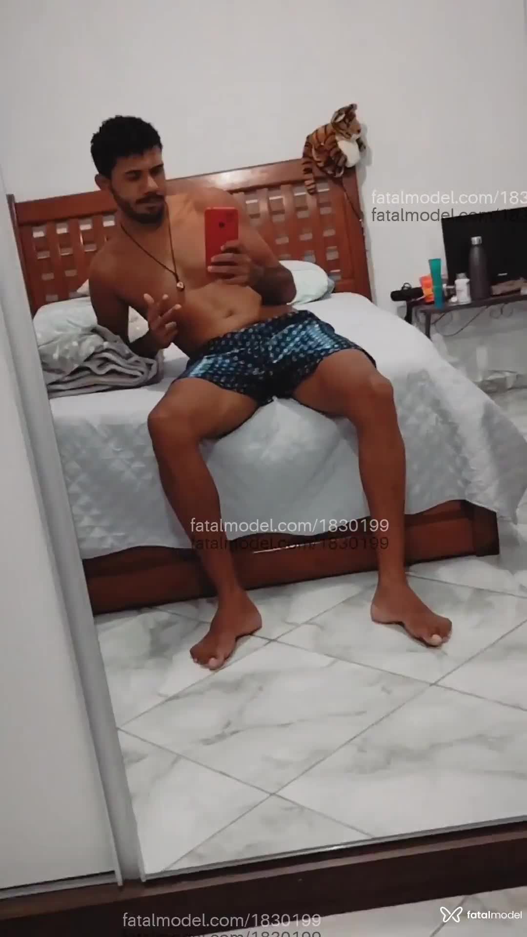 Acompanhante homem morena (o) de olhos castanhos em Armação dos Búzios - Marc
