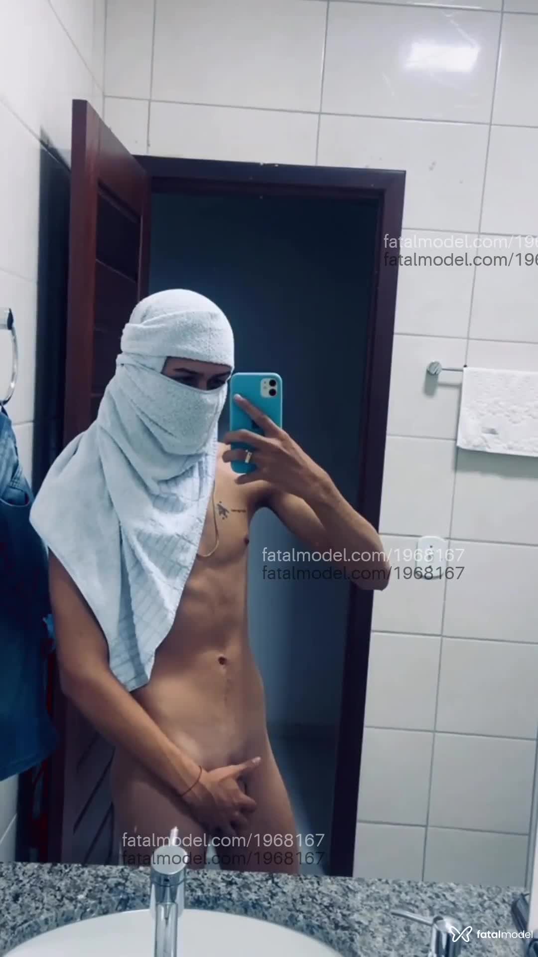 Acompanhante homem morena (o) de olhos castanhos - Lucas Acompanhante homem morena (o) de olhos castanhos - Lucas