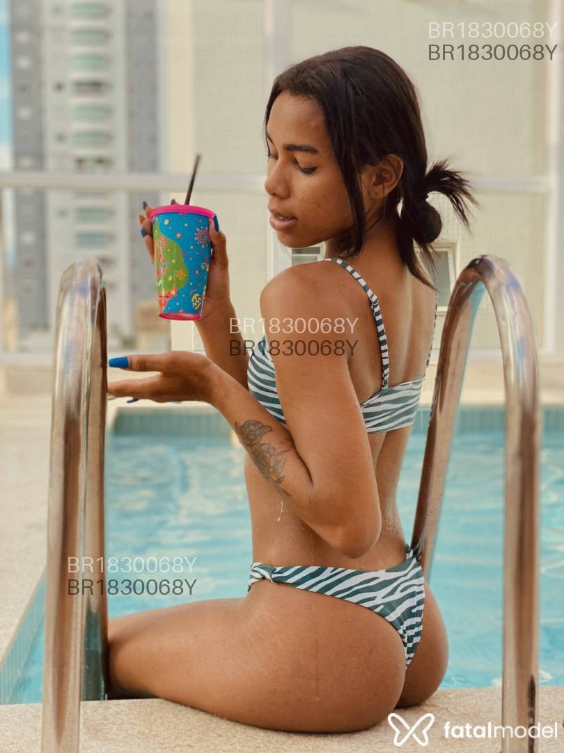 Acompanhante mulher trans morena (o) de olhos pretos em Balneário Camboriú - Sabrinna Tuski
