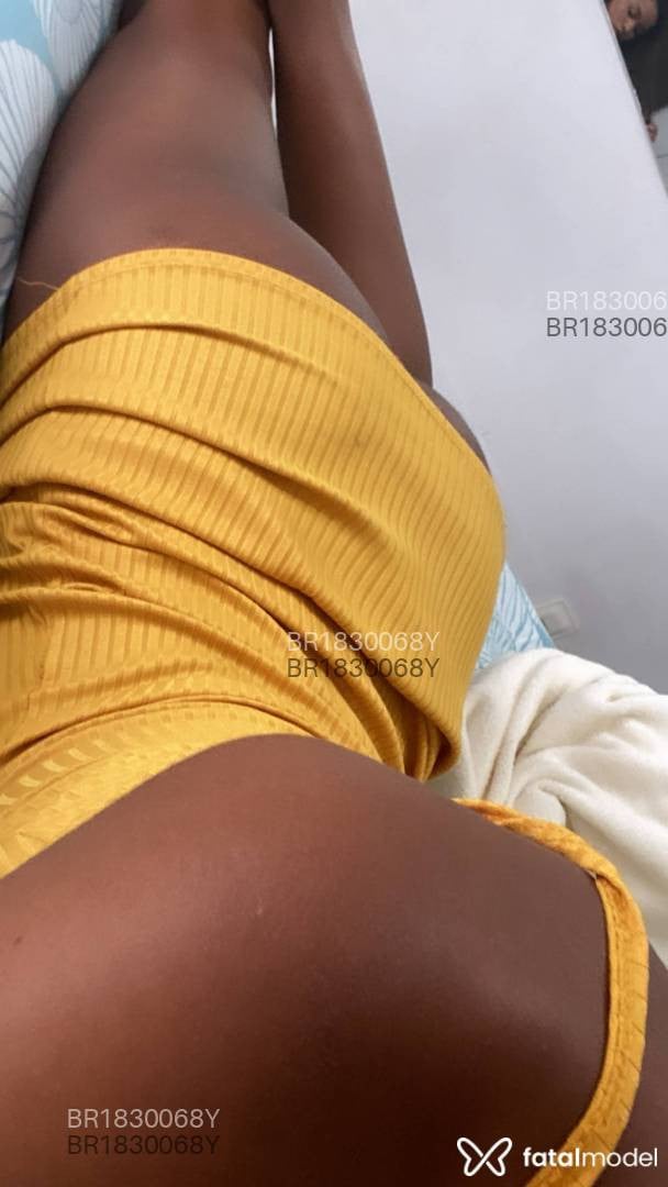 Acompanhante mulher trans morena (o) de olhos pretos em Balneário Camboriú - Sabrinna Tuski