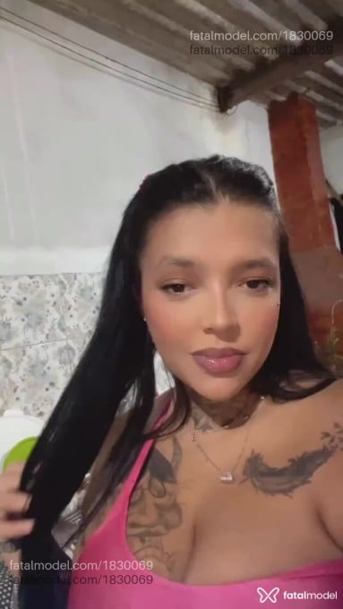 Acompanhante mulher morena (o) de olhos pretos em Itápolis - Paola Guedes