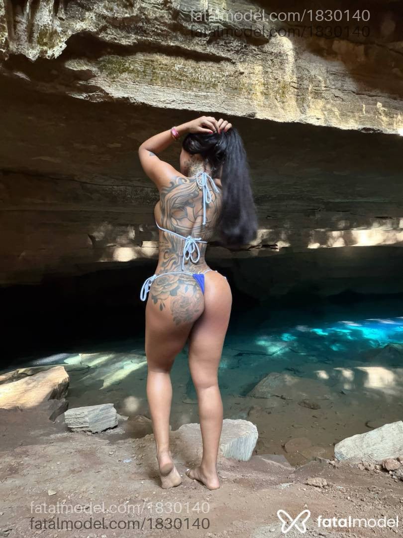 Acompanhante mulher morena (o) de olhos castanhos - Samantha Gutierrez