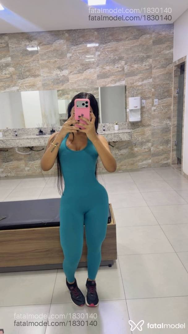 Acompanhante mulher morena (o) de olhos castanhos - Samantha Gutierrez